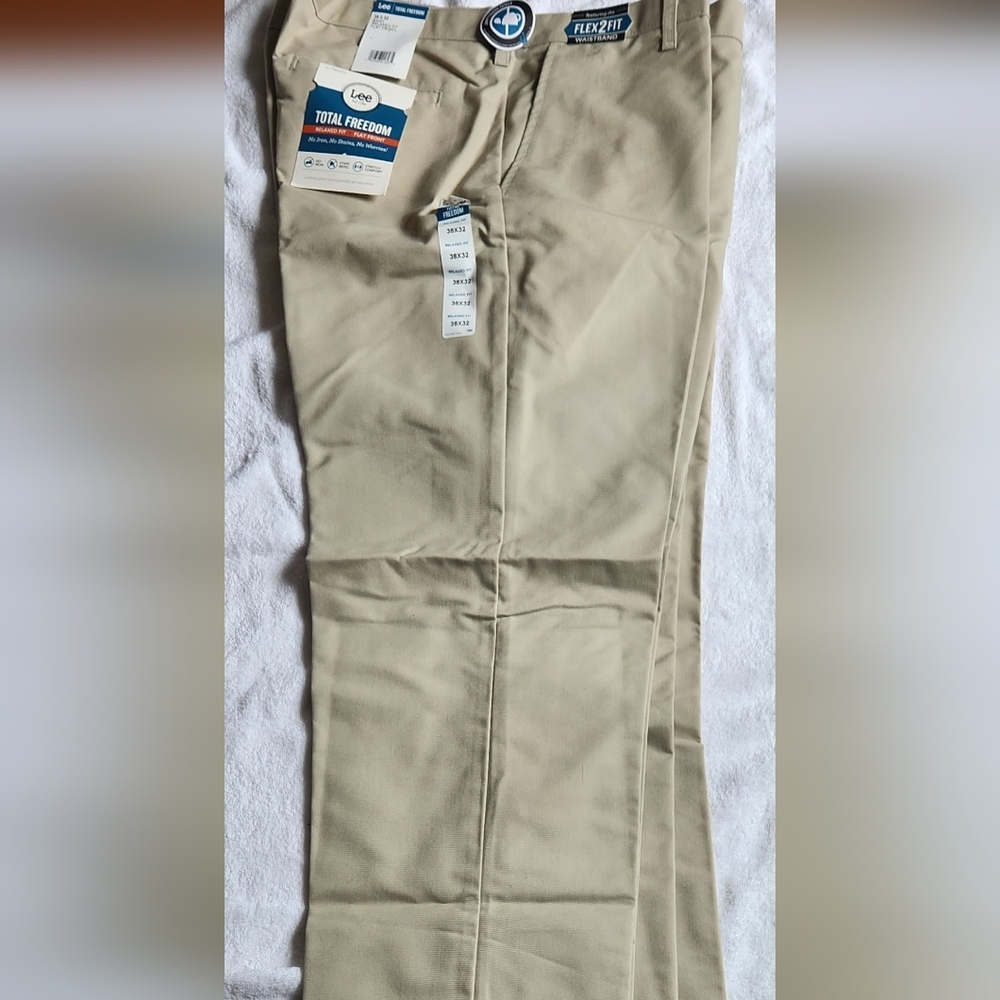 Lee Men's Khaki Chinos